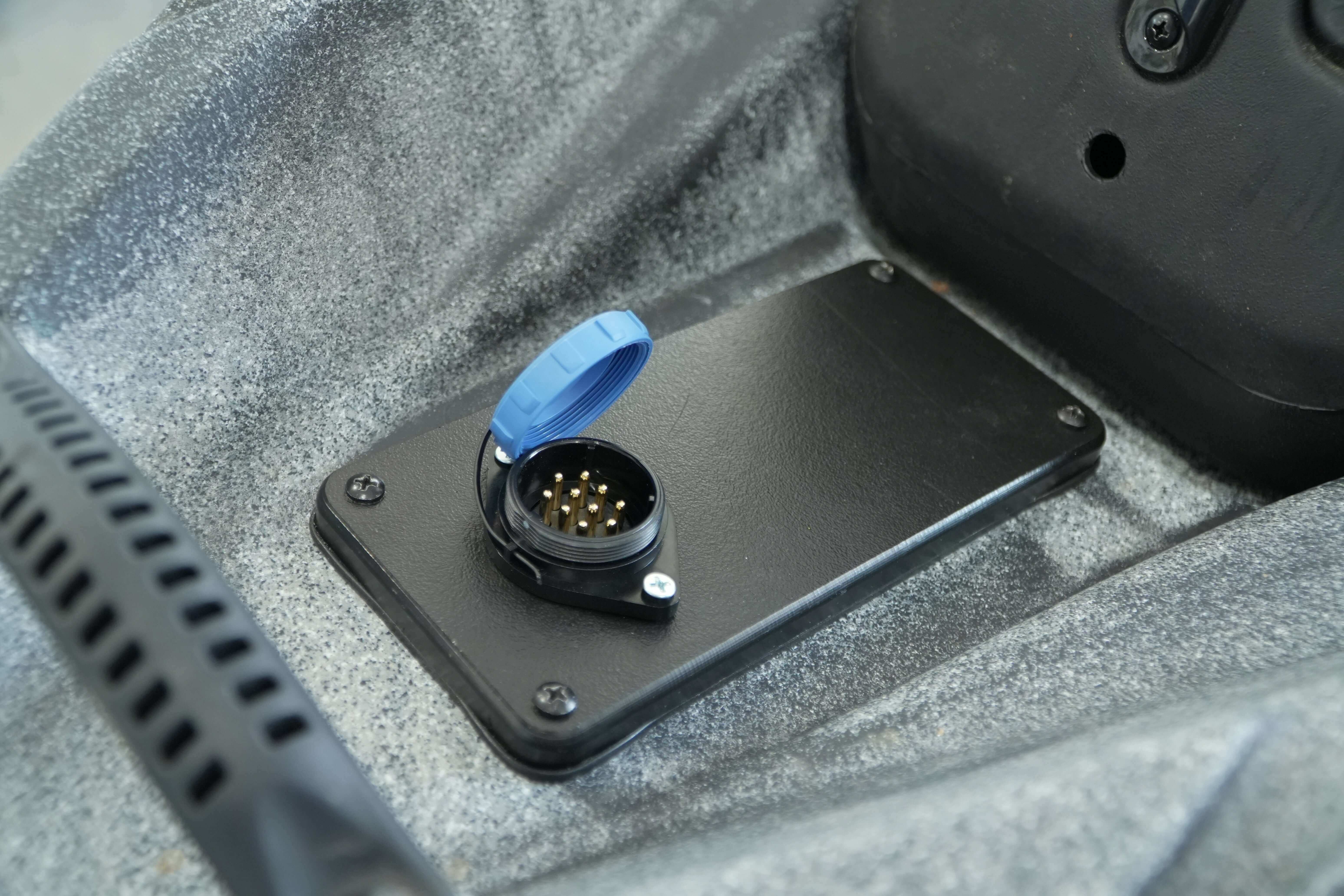 5 Circuit Heavy Duty, Waterproof, Quick Disconnect Kit - Panel Mount and Harness (YP-QD5) - Image 2
