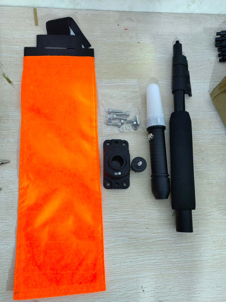 BeaconFlex - Telescopic Visibility Safety Light/Flag System - Image 3